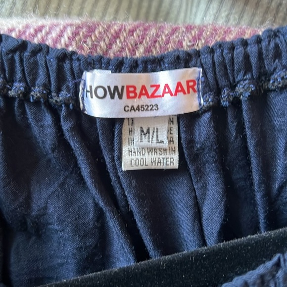 Navy blue flowy top with lace sleeve details - Picture 3 of 4